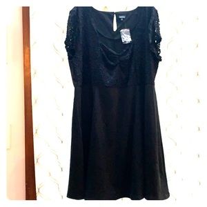 Torrid Black formal lace bodice dress NWT